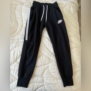 Nike women’s black track pants size S